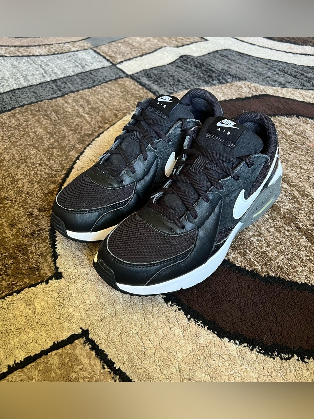 Women’s Nike Air Max Excee Size 9.5